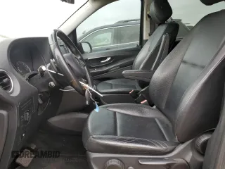 2018 Mercedes-Benz Metris Passenger z VIN WD4PG2EE4J3376376, wystawiony jako Copart lot #56536675 z przebiegiem 169 329 mil mil oraz Tytuł czysty. Historia ofert i sprzedaży dostępna na DreamBid. Obrazek 7.