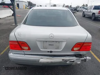 1997 Mercedes-Benz E-Class with VIN WDBJF55FXVJ033553, listed as a IAAI auction lot 41425117 with 280,019 mi miles. Bid and sale history available at carsss.com. Image 15.
