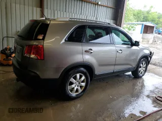 2013 Kia Sorento LX with VIN 5XYKTDA23DG420701, listed as a Copart auction lot 63235625 with 180,322 mi miles and Salvage title. Bid and sale history available at DreamBid. Image 3.