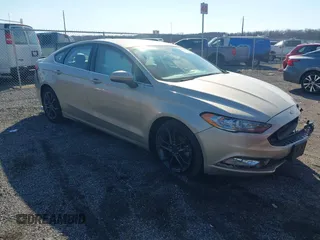 2018 Ford Fusion SE with VIN 3FA6P0H72JR127203, listed as a IAAI auction lot 41642076 with 74,034 mi miles. Bid and sale history available at carsss.com. Image 1.