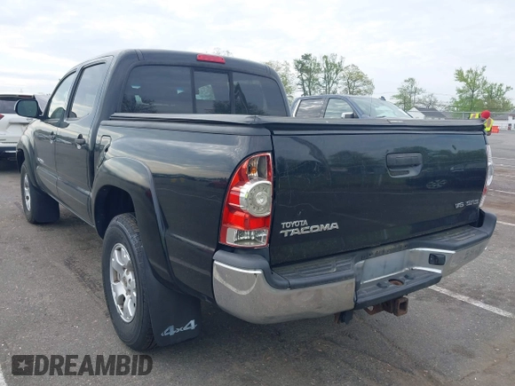 2013 Toyota Tacoma z VIN 3TMLU4EN5DM107819, wystawiony jako IAAI lot #42167593 z przebiegiem 196 714 mil mil oraz . Historia ofert i sprzedaży dostępna na DreamBid. Obrazek 3.