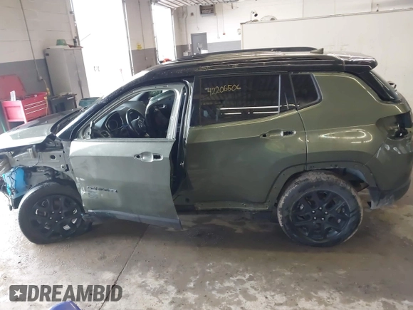 2021 Jeep Compass Sport с VIN 3C4NJDAB8MT591231, выставлен на аукционе IAAI как лот 42206506 с пробегом 69 976 миль миль и . История ставок и продаж доступна на DreamBid. Изображение 18.