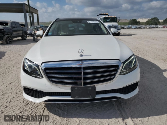 2019 Mercedes-Benz E 450 with VIN WDDZH6JB7KA507533, listed as a Copart auction lot 54134665 with 72,168 mi miles and Non Repairable. Bid and sale history available at DreamBid. Image 5.
