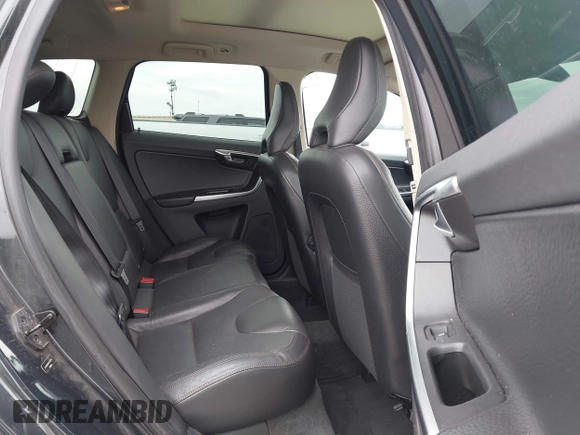 2010 Volvo XC60 3.0T with VIN YV4992DZ8A2120326, listed as a IAAI auction lot 42020822 with 51,911 mi miles. Bid and sale history available at carsss.com. Image 8.