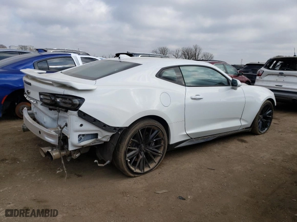 2022 Chevrolet Camaro ZL1 with VIN 1G1FK1R6XN0106778, listed as a Copart auction lot 42285774 with 7,880 mi miles and Non Repairable. Bid and sale history available at carsss.com. Image 3.