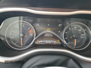2017 Jeep Cherokee Limited with VIN 1C4PJLDB4HW533342, listed as a Copart auction lot 42945455 with 201,019 mi miles and Clean Title. Bid and sale history available at carsss.com. Image 9.