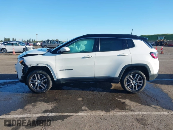 2018 Jeep Compass Latitude with VIN 3C4NJDBB5JT103587, listed as a IAAI auction lot 41944613 with 54,104 mi miles. Bid and sale history available at carsss.com. Image 14.