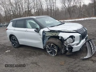 2024 Mitsubishi Outlander SEL z VIN JA4J4WA89RZ056649, wystawiony jako IAAI lot #41715013 z przebiegiem 7 835 mil mil oraz . Historia ofert i sprzedaży dostępna na DreamBid. Obrazek 12.