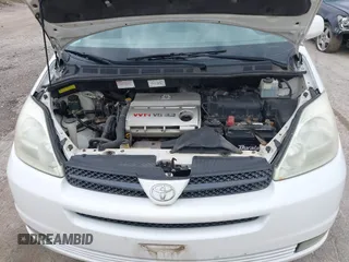 2004 Toyota Sienna XLE with VIN 5TDZA22C04S095332, listed as a IAAI auction lot 42146995 with 200,072 mi miles. Bid and sale history available at carsss.com. Image 10.