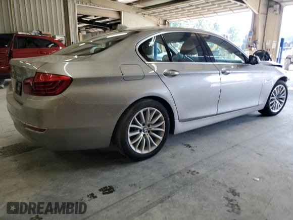 2016 BMW 5 Series 528i with VIN WBA5A5C54GD529359, listed as a Copart auction lot 61907235 with 111,621 mi miles and Salvage title. Bid and sale history available at DreamBid. Image 3.