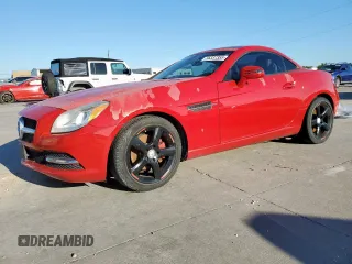 2015 Mercedes-Benz SLK 250 z VIN WDDPK4HA8FF108049, wystawiony jako Copart lot #56337355 z przebiegiem Nie podano mil oraz Tytuł czysty. Historia ofert i sprzedaży dostępna na DreamBid. Obrazek 1.