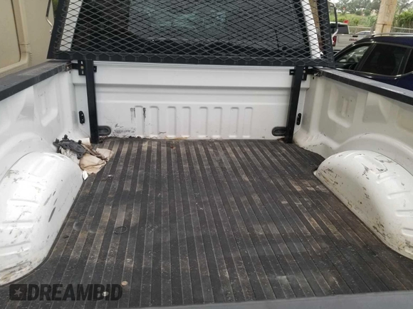 2018 Ford F-250 XL with VIN 1FT7X2B66JEC27091, listed as a IAAI auction lot 42777784 with 179,289 mi miles and . Bid and sale history available at DreamBid. Image 24.