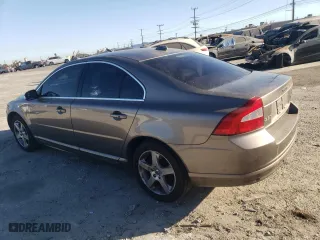 2007 Volvo S80 I6 with VIN YV1AS982671038842, listed as a Copart auction lot 77124004 with 203,204 mi miles and Salvage Title. Bid and sale history available at carsss.com. Image 2.