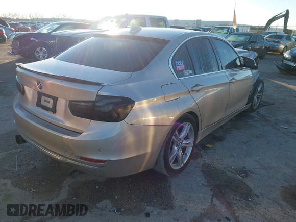 2014 BMW 3 Series 328i z VIN WBA3A5C58EF605769, wystawiony jako IAAI lot #41196374 z przebiegiem 154 225 mil mil oraz . Historia ofert i sprzedaży dostępna na DreamBid. Obrazek 4.