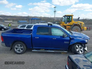2015 Ram 1500 Big Horn z VIN 1C6RR7LT0FS595755, wystawiony jako IAAI lot #41990415 z przebiegiem 175 888 mil mil oraz . Historia ofert i sprzedaży dostępna na DreamBid. Obrazek 13.