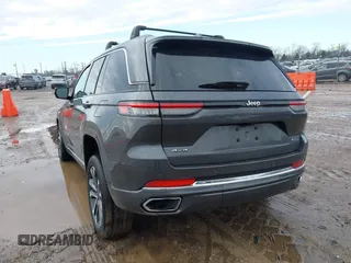 2022 Jeep Grand Cherokee Overland with VIN 1C4RJHDG1N8605700, listed as a IAAI auction lot 41475738 with 46,302 mi miles and . Bid and sale history available at DreamBid. Image 3.