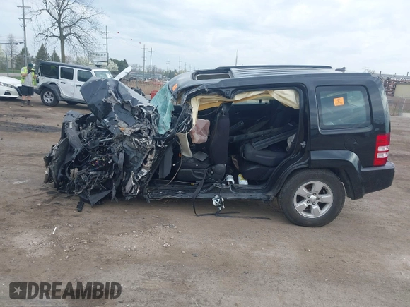 2012 Jeep Liberty Sport z VIN 1C4PJMAK8CW196015, wystawiony jako IAAI lot #42093090 z przebiegiem Nie podano mil oraz . Historia ofert i sprzedaży dostępna na DreamBid. Obrazek 13.