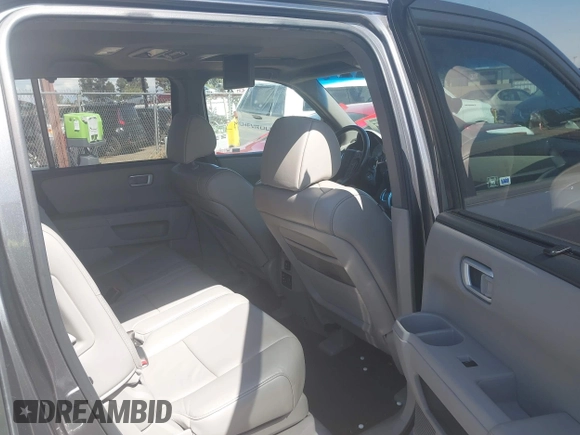 2011 Honda Pilot Touring with VIN 5FNYF4H96BB083532, listed as a IAAI auction lot 41926177 with 100,815 mi miles. Bid and sale history available at carsss.com. Image 8.
