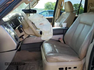 2010 Ford Expedition Eddie Bauer z VIN 1FMJU1H54AEA34442, wystawiony jako Copart lot #55805815 z przebiegiem 135 750 mil mil oraz Szkoda całkowita • Salvage title. Historia ofert i sprzedaży dostępna na DreamBid. Obrazek 7.