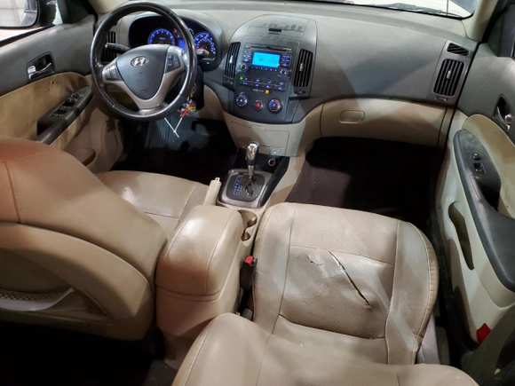 2011 Hyundai Elantra Touring SE with VIN KMHDC8AE0BU092798, listed as a Copart auction lot 84217814 with 182,987 mi miles and Salvage Title. Bid and sale history available at carsss.com. Image 8.