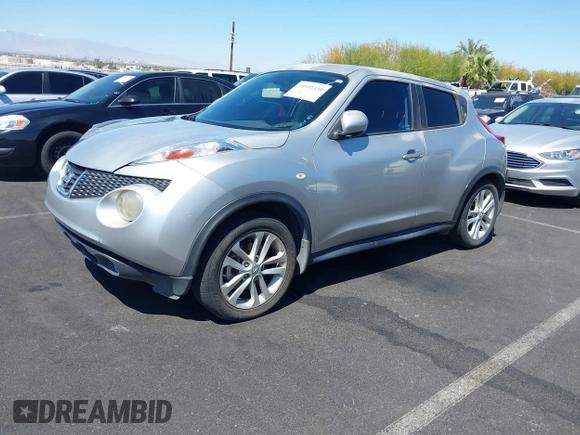2011 Nissan Juke SL with VIN JN8AF5MV2BT020603, listed as a IAAI auction lot 41992330 with 147,765 mi miles. Bid and sale history available at carsss.com. Image 2.