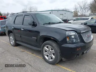 2011 GMC Yukon SLT with VIN 1GKS2CE01BR347675, listed as a IAAI auction lot 41931635 with 247,817 mi miles. Bid and sale history available at carsss.com. Image 1.
