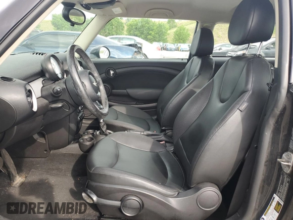 2013 MINI Hardtop с VIN WMWSU3C53DT549327, выставлен на аукционе Copart как лот 62546875 с пробегом 95 249 миль миль и Чистый • Clean title. История ставок и продаж доступна на DreamBid. Изображение 7.
