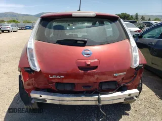 2015 Nissan LEAF SV with VIN 1N4AZ0CPXFC308356, listed as a Copart auction lot 52043783 with 71,353 mi miles. Bid and sale history available at carsss.com. Image 6.