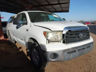 2007 Toyota Tundra SR5 with VIN 5TFBV541X7X010305, listed as a IAAI auction lot 41478757 with 238,768 mi miles. Bid and sale history available at carsss.com. Image 1.