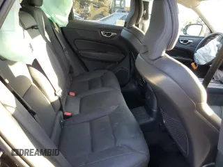 2024 Volvo XC60 Plus Dark Theme z VIN YV4H60DL2R1896845, wystawiony jako Copart lot #46711415 z przebiegiem 24 916 mil mil oraz Szkoda całkowita • Salvage title. Historia ofert i sprzedaży dostępna na DreamBid. Obrazek 11.