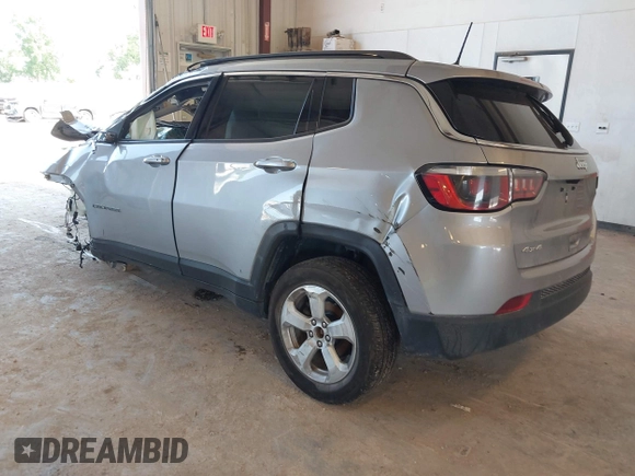 2019 Jeep Compass Latitude с VIN 3C4NJDBB1KT622637, выставлен на аукционе IAAI как лот 42567584 с пробегом Не указан миль и . История ставок и продаж доступна на DreamBid. Изображение 3.