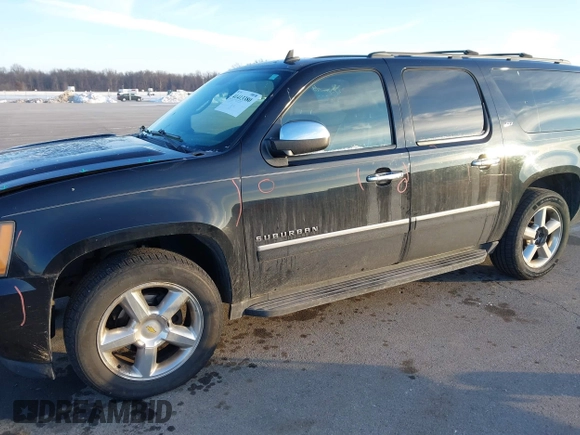 2010 Chevrolet Suburban LTZ with VIN 1GNUKKE3XAR142743, listed as a IAAI auction lot 41413380 with 236,384 mi miles. Bid and sale history available at carsss.com. Image 17.