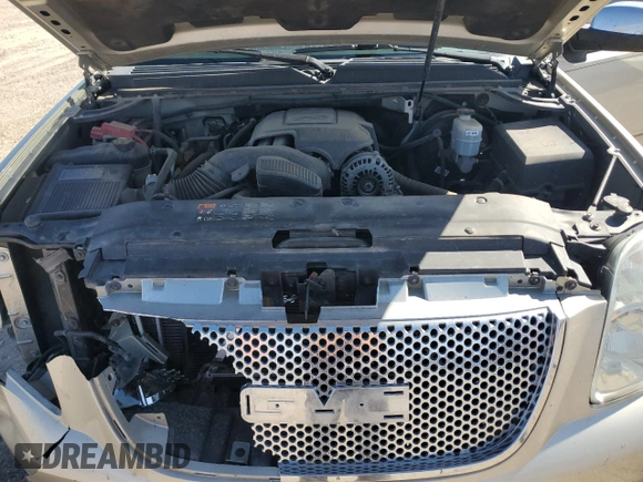 2014 GMC Yukon XL SLT with VIN 1GKS1KE05ER163129, listed as a Copart auction lot 50089885 with 220,073 mi miles and Salvage Title. Bid and sale history available at carsss.com. Image 14.