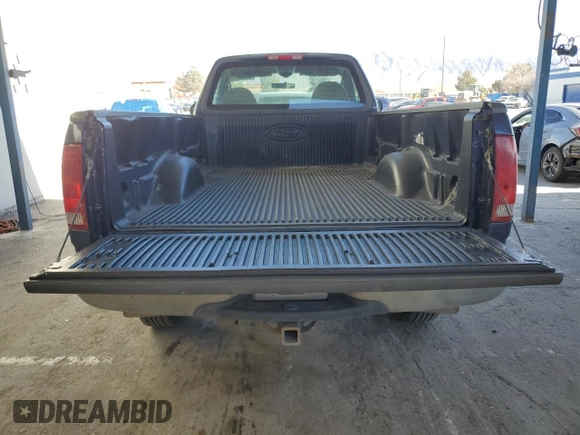 2004 Ford F-150 XL z VIN 2FTRF18WX4CA71189, wystawiony jako Copart lot #43083775 z przebiegiem 95 146 mil mil oraz Szkoda całkowita • Salvage title. Historia ofert i sprzedaży dostępna na DreamBid. Obrazek 10.