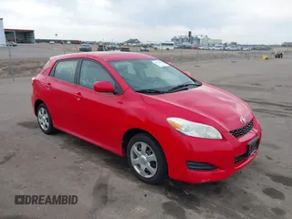 2009 Toyota Matrix with VIN 2T1KU40E69C062036, listed as a IAAI auction lot 41874531 with 206,829 mi miles. Bid and sale history available at carsss.com. Image 1.