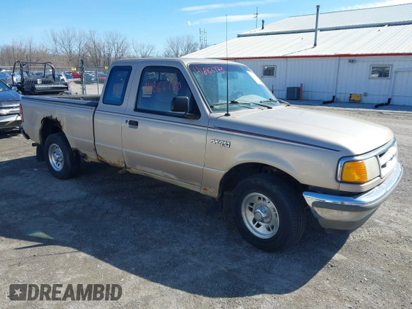 1996 Ford Ranger XL z VIN 1FTCR14U2TPB53948, wystawiony jako IAAI lot #41866170 z przebiegiem 164 675 mil mil oraz . Historia ofert i sprzedaży dostępna na DreamBid. Obrazek 1.