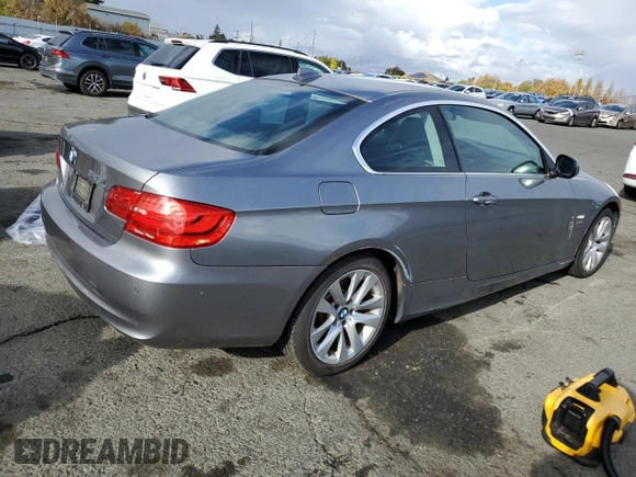 2013 BMW 3 Series 328i xDrive with VIN WBAKF3C56DJ386128, listed as a Copart auction lot 80980054 with 21,629 mi miles and Salvage Title. Bid and sale history available at carsss.com. Image 3.
