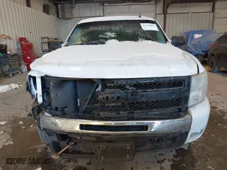 2011 Chevrolet Silverado 1500 LT with VIN 1GCRKSE30BZ217756, listed as a IAAI auction lot 41790864 with 154,363 mi miles. Bid and sale history available at carsss.com. Image 12.