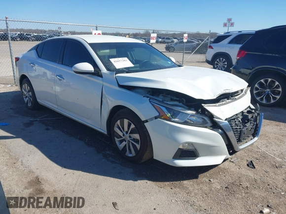 2020 Nissan Altima S with VIN 1N4BL4BV8LC131735, listed as a IAAI auction lot 41657382 with 121,267 mi miles and . Bid and sale history available at carsss.com. Image 1.