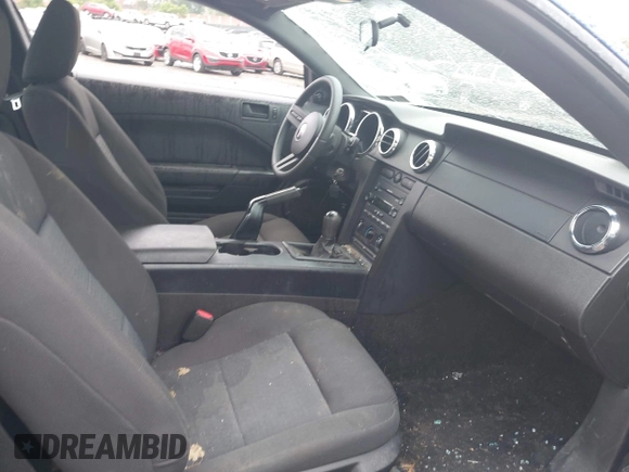 2007 Ford Mustang Deluxe with VIN 1ZVFT80N175237313, listed as a IAAI auction lot 42363986 with 80,572 mi miles and . Bid and sale history available at DreamBid. Image 5.