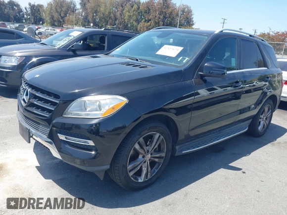 2013 Mercedes-Benz M 350 z VIN 4JGDA5JBXDA121125, wystawiony jako IAAI lot #42327674 z przebiegiem 180 273 mil mil oraz . Historia ofert i sprzedaży dostępna na DreamBid. Obrazek 17.