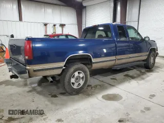 1998 Chevrolet Silverado 1500 with VIN 1GCEK19R1WE147639, listed as a Copart auction lot 55792545 with 193,501 mi miles and Salvage Title. Bid and sale history available at DreamBid. Image 3.