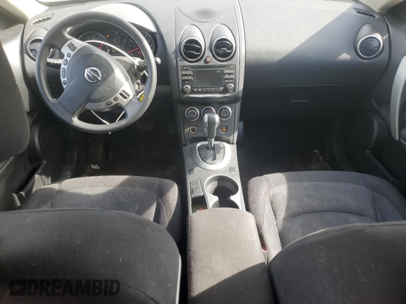 2015 Nissan Rogue S z VIN JN8AS5MV6FW770957, wystawiony jako Copart lot #50017395 z przebiegiem 141 834 mil mil oraz Szkody całkowita. Historia ofert i sprzedaży dostępna na DreamBid. Obrazek 8.