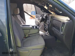 2019 Chevrolet Silverado 1500 LT with VIN 1GCPYDEKXKZ394243, listed as a IAAI auction lot 41821628 with 1 mi miles. Bid and sale history available at carsss.com. Image 5.