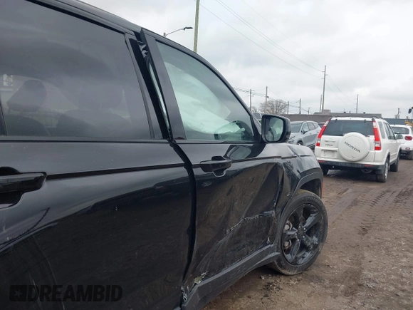 2023 Jeep Grand Cherokee Laredo z VIN 1C4RJHAG4PC599198, wystawiony jako IAAI lot #41741474 z przebiegiem 19 162 mil mil oraz . Historia ofert i sprzedaży dostępna na DreamBid. Obrazek 6.