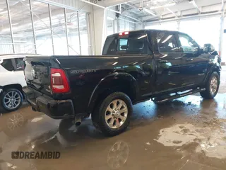 2022 Ram 2500 Laramie with VIN 3C6UR5FL6NG368022, listed as a IAAI auction lot 41247786 with 85,523 mi miles. Bid and sale history available at carsss.com. Image 4.