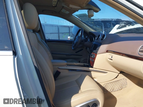 2008 Mercedes-Benz GL-Class 5.5L with VIN 4JGBF86E08A349444, listed as a IAAI auction lot 40992114 with 93,553 mi miles. Bid and sale history available at carsss.com. Image 5.