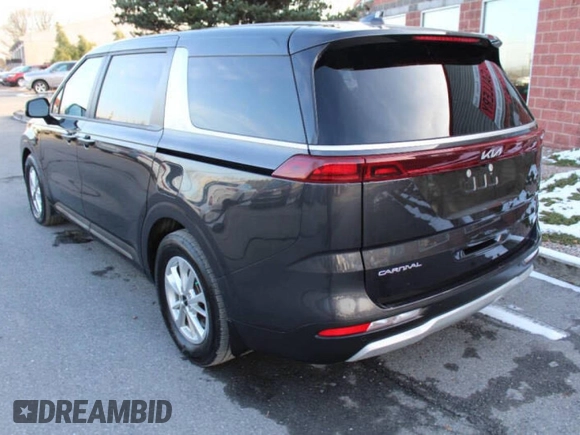 2023 Kia Carnival LX with VIN KNDNB4H39P6258367, listed as a Copart auction lot 45789775 with 26,395 mi miles and Clean Title. Bid and sale history available at DreamBid. Image 3.