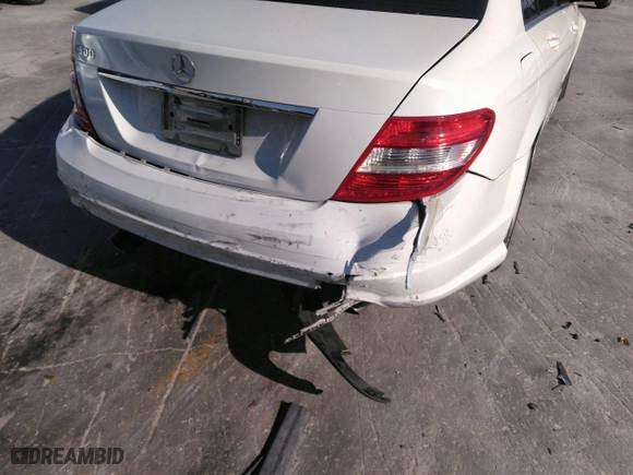 2009 Mercedes-Benz C-Class 3.0L Sport with VIN WDDGF54X09F211491, listed as a IAAI auction lot 41394550 with 160,835 mi miles. Bid and sale history available at carsss.com. Image 6.