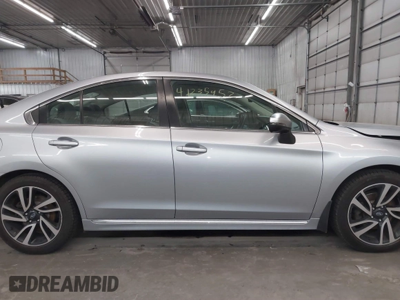 2019 Subaru Legacy Special Sports z VIN 4S3BNAR6XK3023522, wystawiony jako IAAI lot #41235952 z przebiegiem 172 673 mil mil oraz . Historia ofert i sprzedaży dostępna na DreamBid. Obrazek 14.